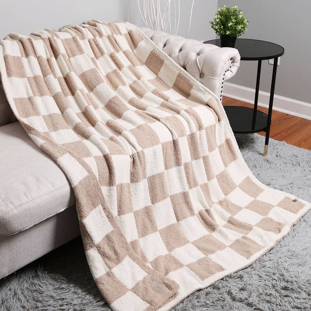Checkerboard Patterned Throw Blanket: Green / ONE SIZE Fashion City