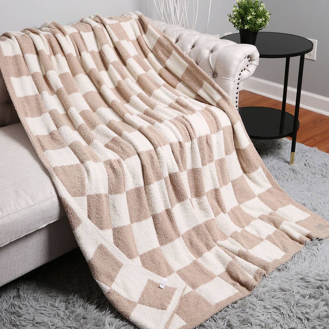 Checkerboard Patterned Throw Blanket: Pink / ONE SIZE Fashion City