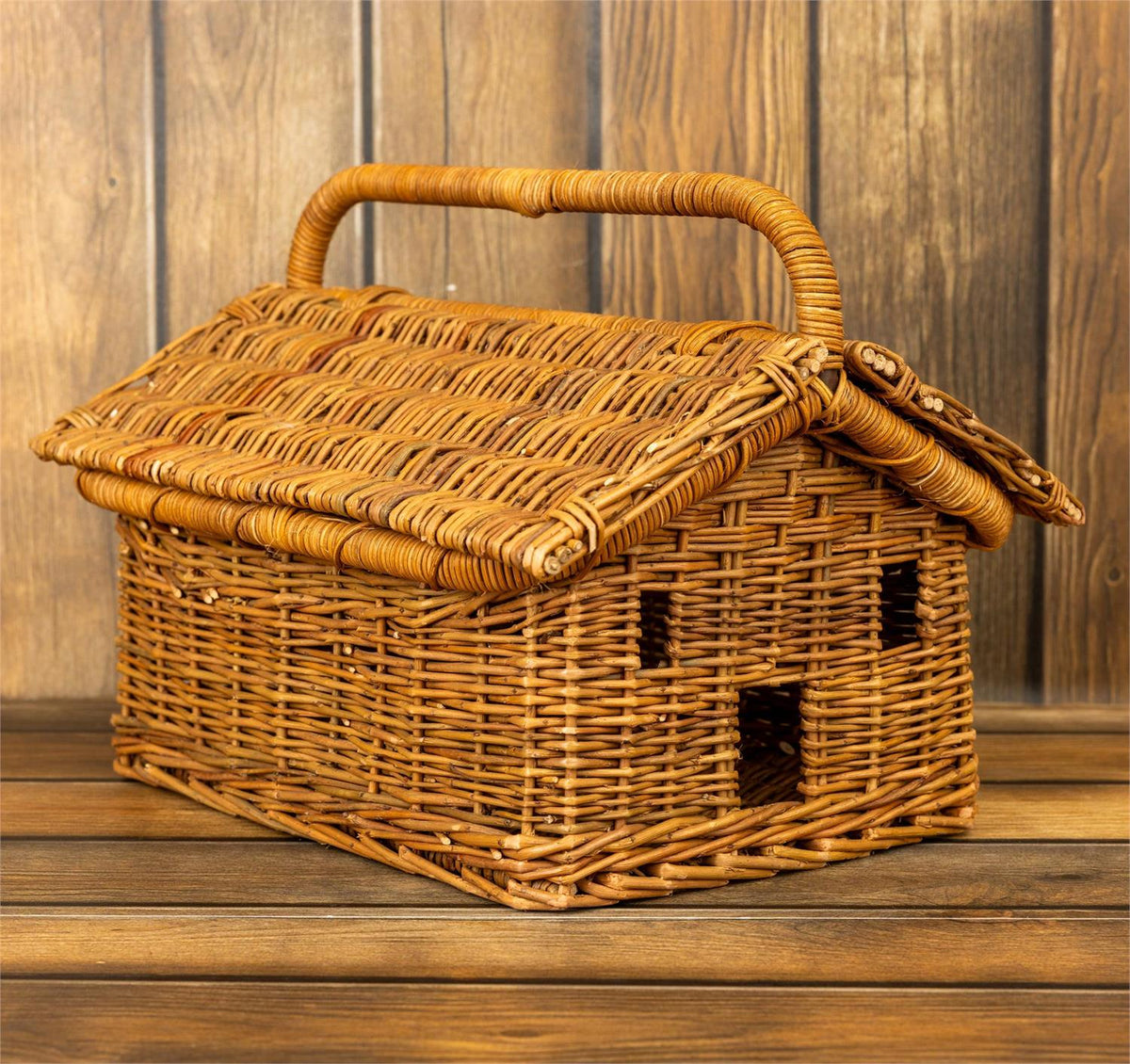 Homestead Hideaway Basket