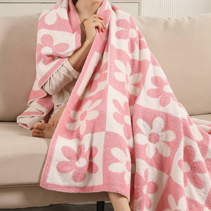 DAISY AND CHECKERED Print Soft Cozy Throw Blanket: BEIGE / ONE SIZE Fashion City