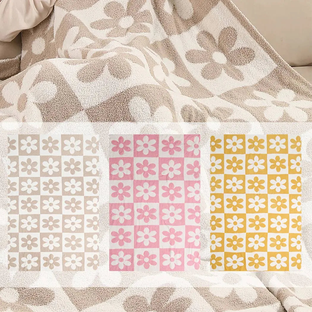 DAISY AND CHECKERED Print Soft Cozy Throw Blanket: PINK / ONE SIZE Fashion City