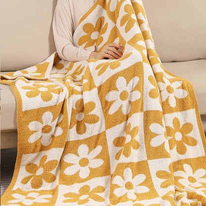DAISY AND CHECKERED Print Soft Cozy Throw Blanket: PINK / ONE SIZE Fashion City