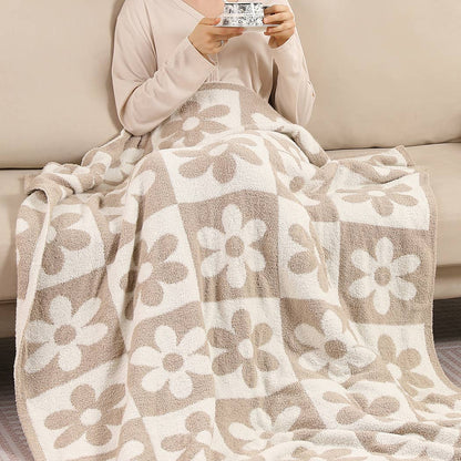DAISY AND CHECKERED Print Soft Cozy Throw Blanket: BEIGE / ONE SIZE Fashion City